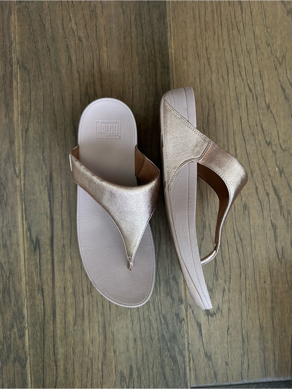 FitFlop LuLu Toepost Rose Gold Sandals - Picture 3 of 3